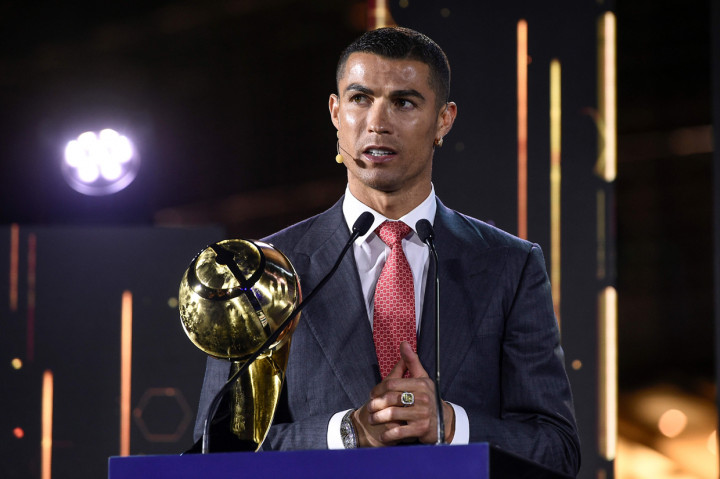 Cristiano Ronaldo berhak atas penghargaan tersebut setelah mengalahkan Lionel Messi (Barcelona) dan Mohamed Salah (Liverpool).