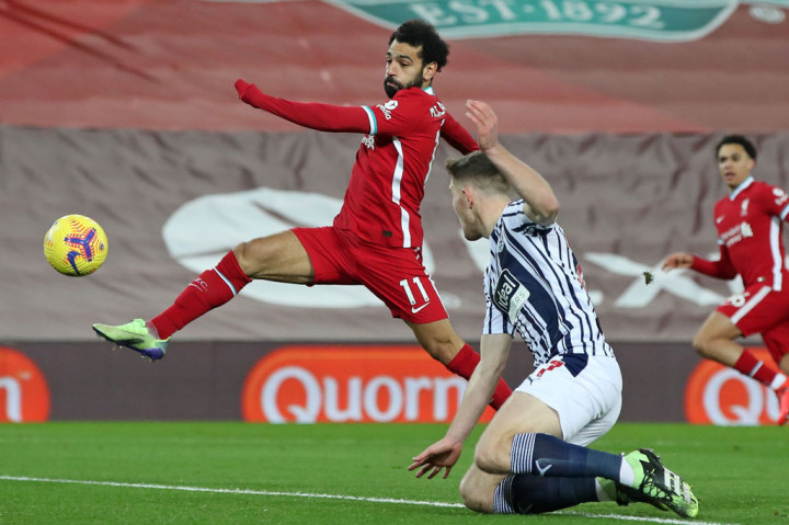 Tren kandang sempurna yang dimiliki Liverpool musim ini dihentikan oleh tamunya West Bromwich dalam laga pekan ke-15 Liga Inggris di Stadion Anfield, Liverpool, Senin, 28 Desember 2020 dini hari WIB. Pada laga tersebut The Reds diimbangi The Baggies 1-1.