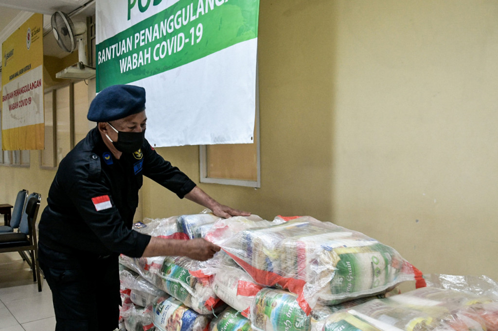 Dewan Pimpinan Wilayah Garda Pemuda Nasdem DKI Jakarta memberikan sejumlah bantuan berupa 400 paket sembako dalam rangka kegiatan bakti sosial Garda Pemuda Peduli Tenaga Kesehatan Rumah Sakit St Carolus dan Relawan. 