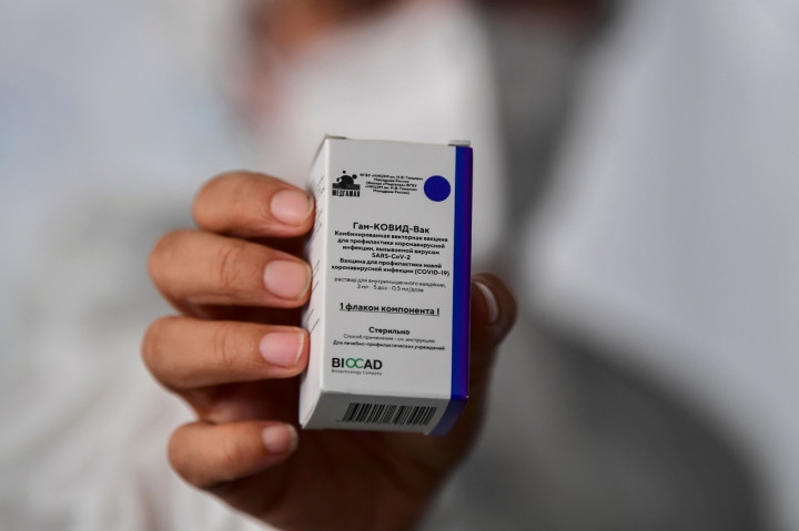 Vaksin yang digunakan negeri Tango merupakan vaksin Sputnik V buatan Rusia.