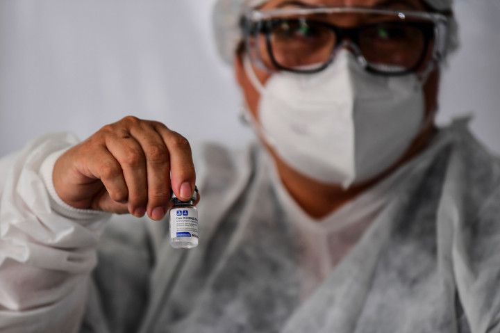 Buenos Aires sendiri setuju untuk membeli sekitar 10 juta dosis vaksin Sputnik V. Selain itu Kesepakatan lain untuk pengadaan 22 juta dosis vaksin AstraZeneca/Oxford juga telah tercapai.