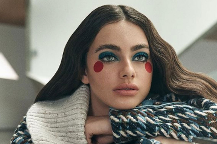 Selain memuncaki wanita tercantik di dunia, Shelbia juga mengalahkan sesama warga Israel, Gal Gadot, yang menduduki peringkat ke-21 dalam daftar.