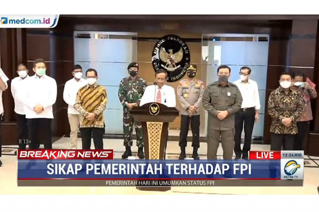 Namun, sebagai FPI terus melakukan aktivitas yang melanggar ketertiban, keamanan dan bertentangan dengan hukum. Seperti tindak kekerasan, sweeping secara sepihak, provokasi dan kegiatan melanggar lainnya.
