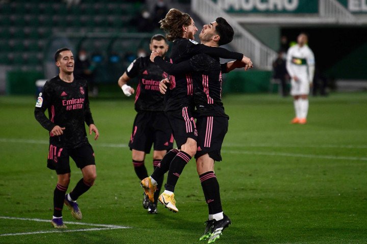 Bermain di kandang lawan, Madrid menguasai jalannya pertandingan dari awal laga. Terus menyerang, Los Blancos akhirnya berhasil membuka skor pada menit ke-20 lewat Luka Modric yang menyambar bola muntah hasil tendangan Asensio yang ditepis Edgar Badia.