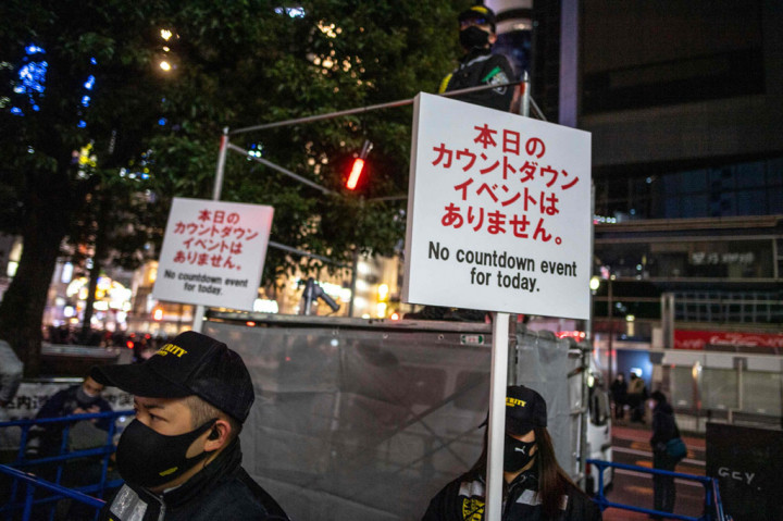 Di Jepang, perayaan Tahun Baru dibatasi saat negara tersebut menangani gelombang ketiga pandemi covid-19.