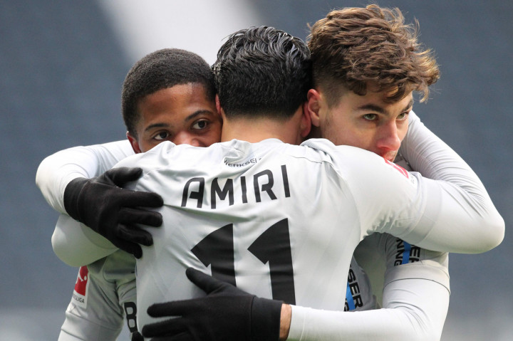 Leverkusen justru unggul lebih dulu di menit ke-10. 