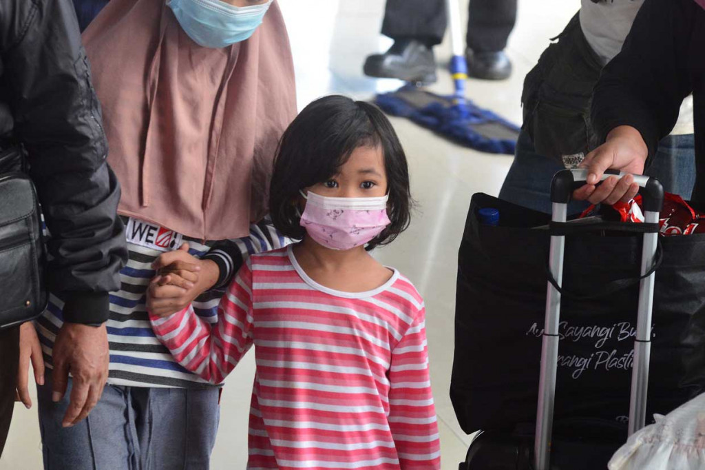 Pada periode 18 Desember 2020 hingga 2 Januari 2021, KAI telah menjual 512.165 tiket yang dilayani melalui total 1.685 perjalanan KA Jarak jauh.