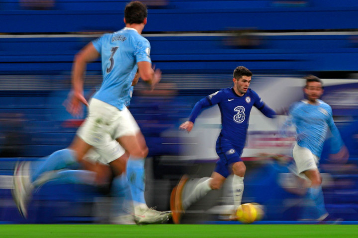 Chelsea berusaha membalas. Sayang peluang Christian Pulisic yang sebelumnya melakukan kerja sama umpan satu dua sentuhan bersama Timo Werner berhasil dihalau John Stones.