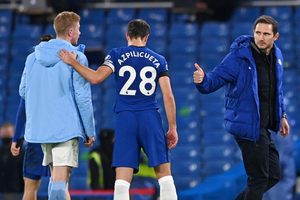 Kemenangan itu membuat City melompat ke posisi kelima klasemen sementara dengan koleksi 29 poin, termasuk menyalip Chelsea yang mengemas 26 poin dan kini terlempar ke urutan kedelapan. 