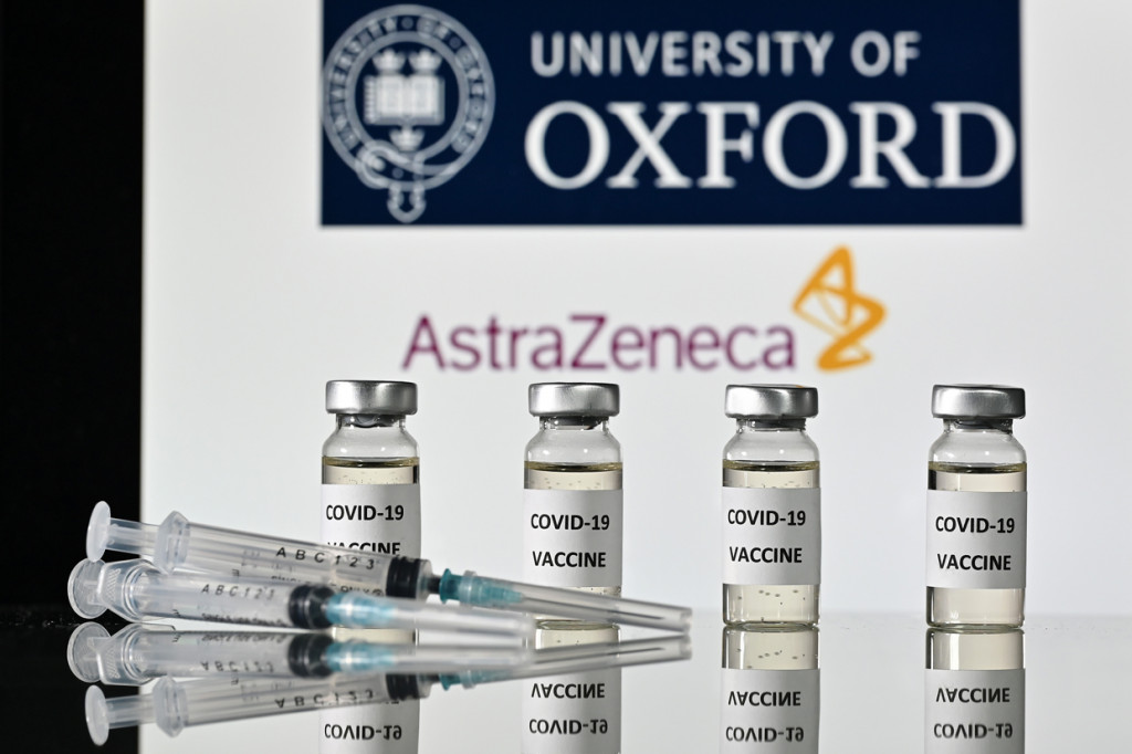 Inggris mempercepat program vaksinasi untuk mengatasi lonjakan kasus Covid-19. Vaksin yang diberikan pertama dalam program ini yakni vaksin Oxford yang dikembangkan Oxford University dan AstraZeneca.