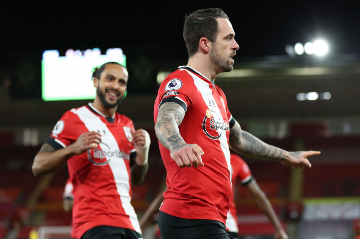 Dari sebuah situasi tendangan bebas, James Ward-Prowse mengirimkan umpan lambung yang gagal diantisipasi bek Trent Alexander-Arnold, lantas Ings yang lolos dari kawalan menyambutnya dengan sontekan untuk memperdaya kiper Alisson Becker ke area tiang jauh.