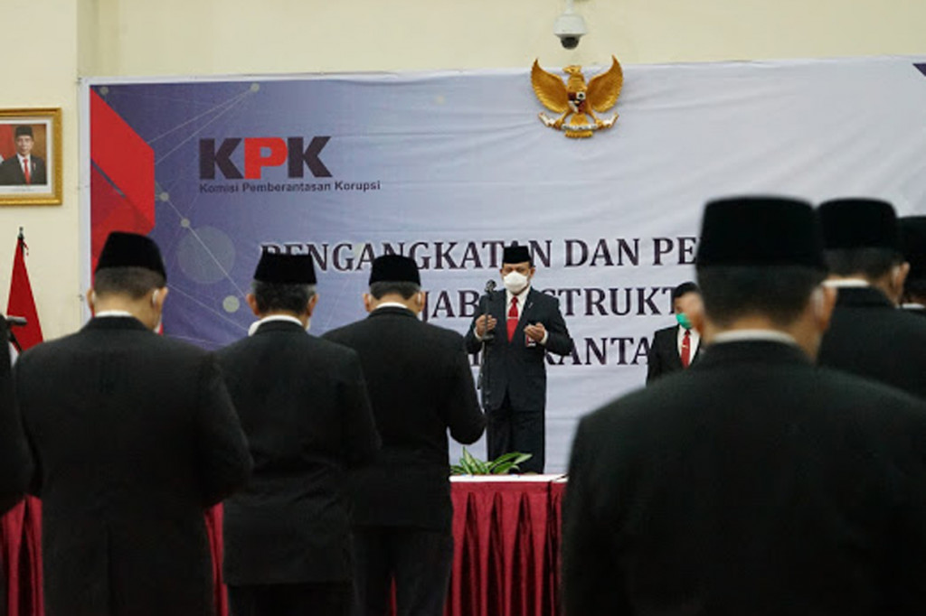 Ketua KPK Firli Bahuri melantik 38 pejabat struktural baru, saat acara pelantikan dan pengukuhan di Gedung KPK, Jakarta.