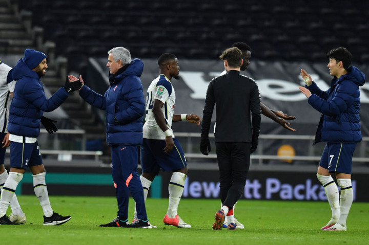 Di partai puncak yang akan digelar pada April mendatang, The Lilywhites akan menghadapi pemenang antara Manchster United melawan Manchester City. 