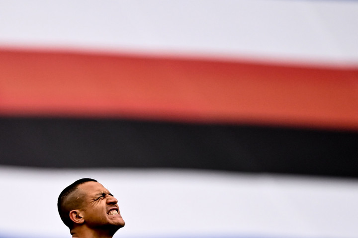 Kekalahan ini membuat Inter tetap berada di posisi kedua dengan 36 poin dari 16 laga. AC Milan, yang di puncak klasemen dengan 37 angka dari 15 pertandingan, punya kesempatan memperlebar jarak. 