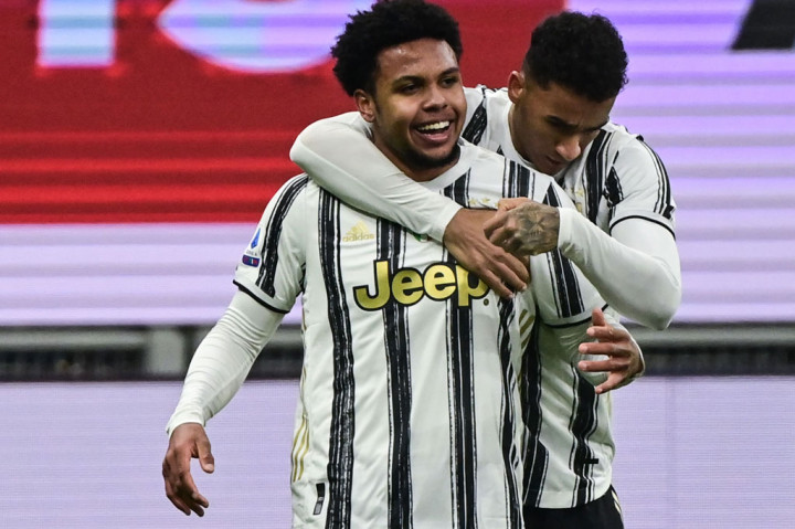 Tim tamu kemudian berhasil memperbesar keunggulan pada menit ke-76. Para pemain pengganti Juve bekerja sama apik untuk mengemas gol ketiga mereka. Kulusevski melewati Alessio Romagnoli di sisi kanan, dan mengirimkan bola kepada Weston McKennie untuk kemudian dikonversi menjadi gol.