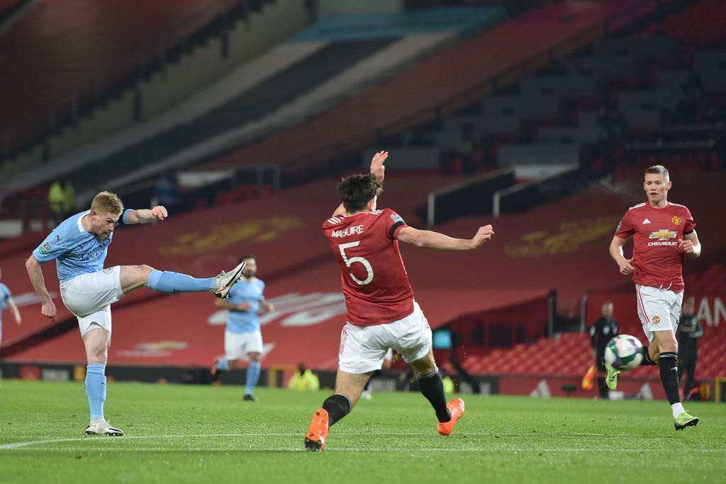 City kemudian menaikkan tensi permainan dan Kevin de Bruyne hampir membawa mereka unggul. Sayang tembakannya yang sudah tak terjangkau kiper Dean Henderson masih dimentahkan oleh tiang gawang.