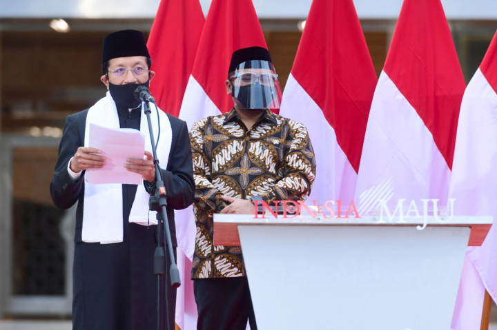Sementara itu, Imam Besar Masjid Istiqlal, Nasaruddin Umar, dalam laporannya menyampaikan ucapan terima kasih kepada Presiden Joko Widodo atas renovasi yang telah dilakukan. 