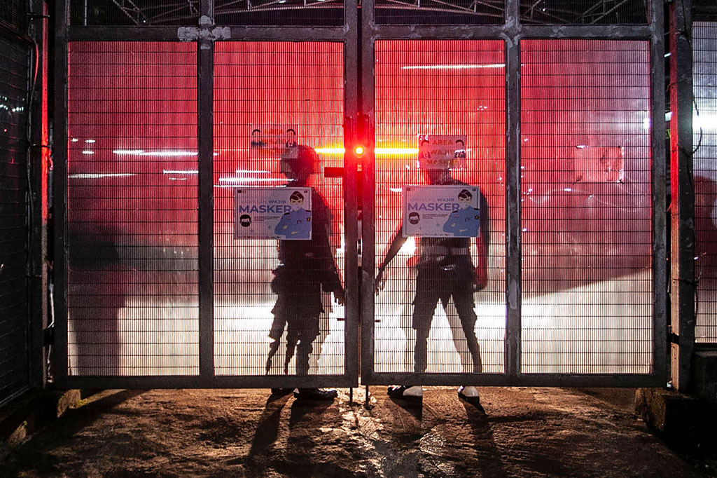 Dalam iring-iringan kendaraan yang didahului dengan mobil ambulance, kendaraan yang ditumpangi oleh Abu Bakar Ba'asyir berada di urutan dua dari lima kendaraan. Dari rangkaian kendaraan tersebut tak nampak mobil kepolisian.