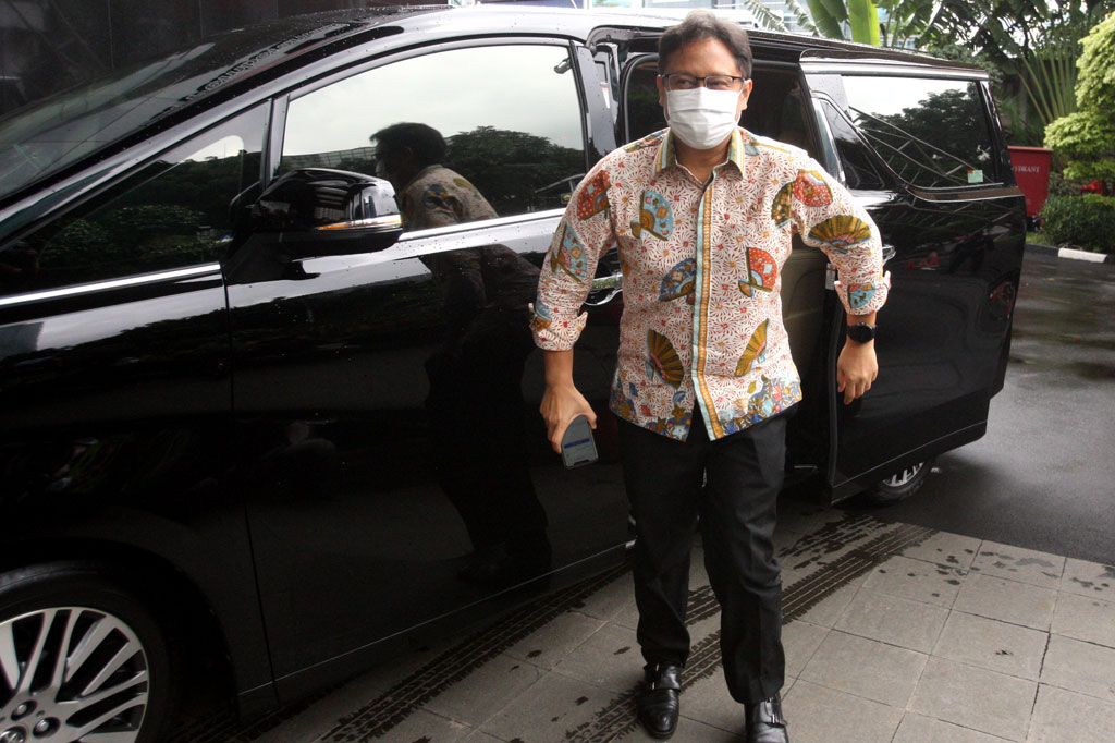 Menteri Kesehatan (Menkes) Budi Gunadi Sadikin dan Menteri Badan Usaha Milik Negara (BUMN) Erick Thohir menyambangi Gedung Komisi Pemberantasan Korupsi (KPK), Jakarta, Jumat, 8 Januari 2021. Kedatangan mereka guna membahas pengadaan vaksin covid-19.