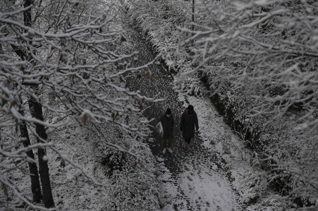 Lebih dari separuh negara itu waspada terhadap hujan salju yang diperkirakan akan berlangsung hingga Minggu, 10 Januari 2021 dan terutama memengaruhi wilayah tengah, utara dan timur.