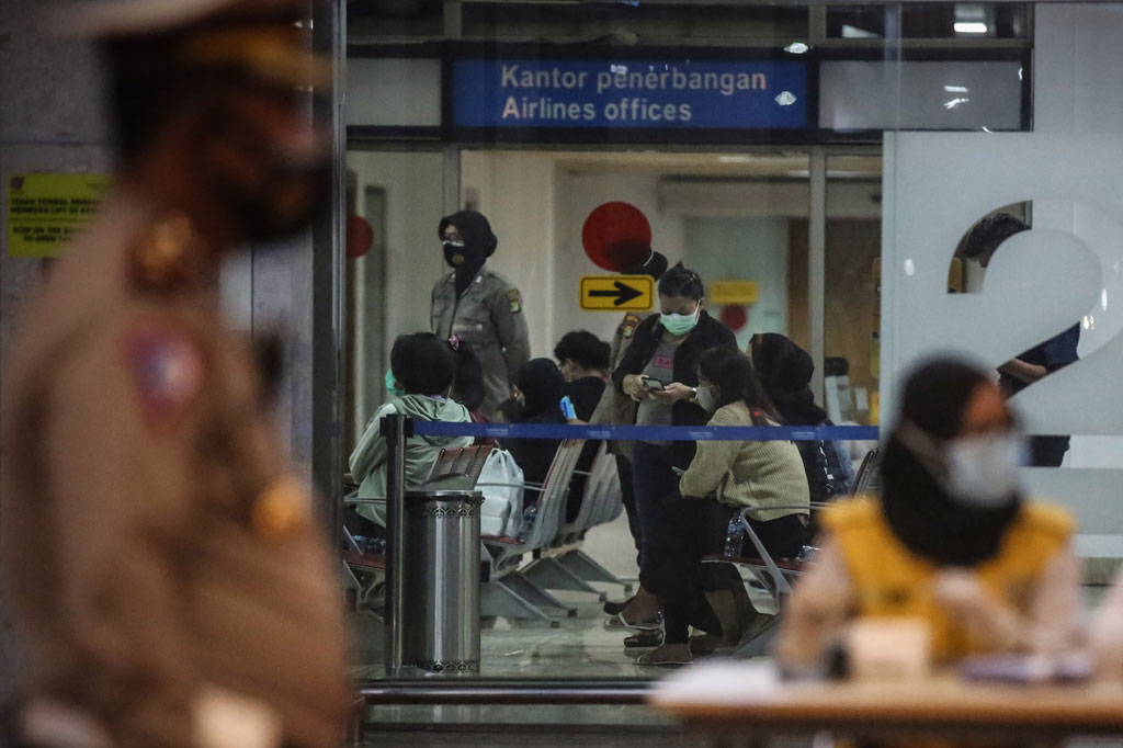 Suasana Posko krisis center pesawat Sriwijaya Air SJ 182 di Terminal 2D, Bandara Soekarno Hatta, Tenggerang, Banten, 9 Januari 2021. 