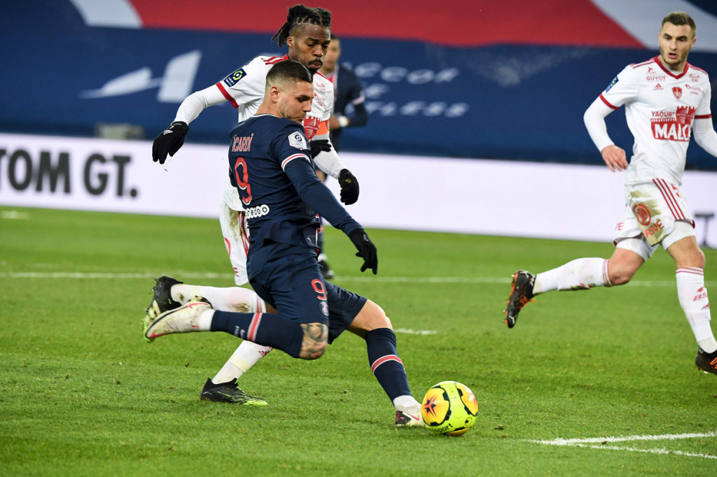 PSG mencetak gol keduanya di menit ke-81. Mauro Icardi sukses memaksimalkan umpan Mbappe dengan bola sepakan yang merobek jala Brest. Kedudukan berubah 2-0 untuk tim tuan rumah.