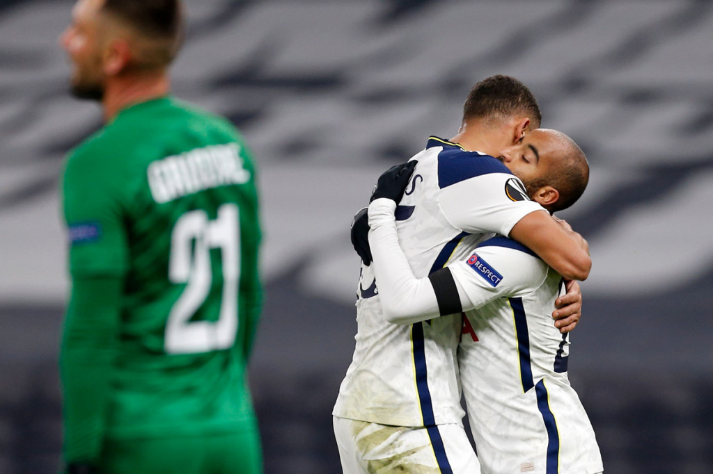 Hasil itu membuat Tottenham Hotspur memastikan satu tempat di babak keempat Piala FA. AFP Photo/Ian Kington