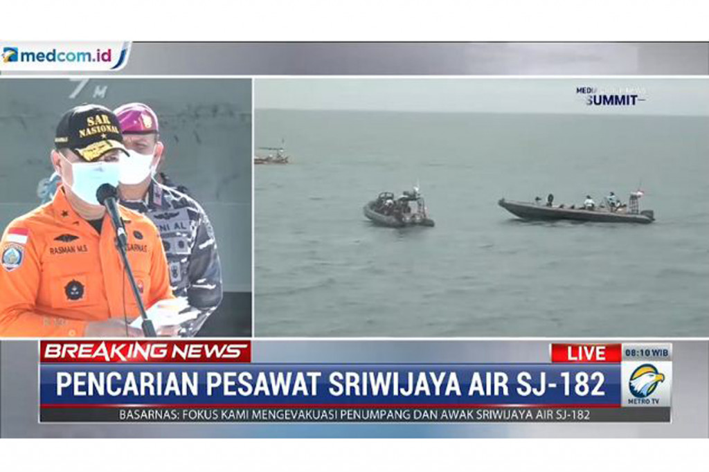 Basarnas kembali melanjutkan operasi pencarian sisa dari kecelakaan pesawat Sriwijaya Air SJ-182 di perairan Kepulauan Seribu pada Senin, 11 Januari 2021, atau hari ketiga pasca terjadinya hilang kontak pada Sabtu, 9 Januari 2021, pukul 14.40 WIB.