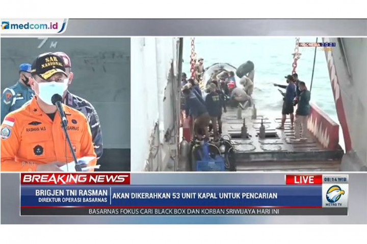 Tim SAR hari ini mengerahkan 53 unit kapal dan 13 pesawat bakal dikerahkan hari ini. Area pencarian pun akan diperluas.