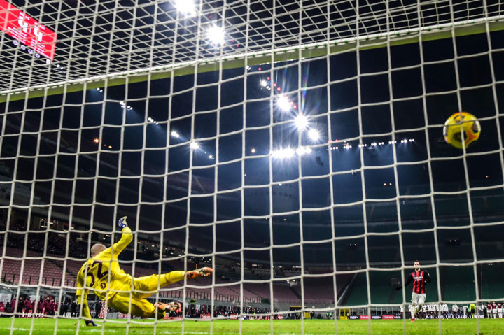 Adu penalti harus dilaksanakan setelah kedua tim bermain imbang 0-0 hingga perpanjangan waktu berakhir. 