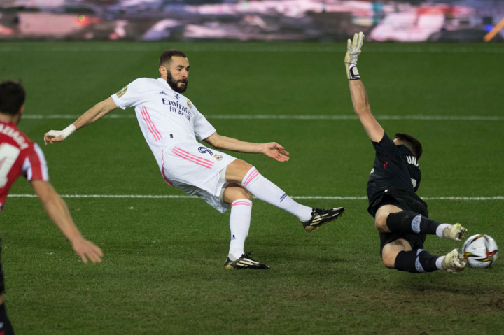Pada menit ke-73 kerja keras Los Blancos akhirnya membuahkan hasil. Karim Benzema mampu menyelesaikan umpan sundulan Casemiro dan menyarangkan bola ke gawang Bilbao. Hakim garis sempat mengangkat bendera pertanda offside, tetapi VAR mengesahkan gol tersebut.