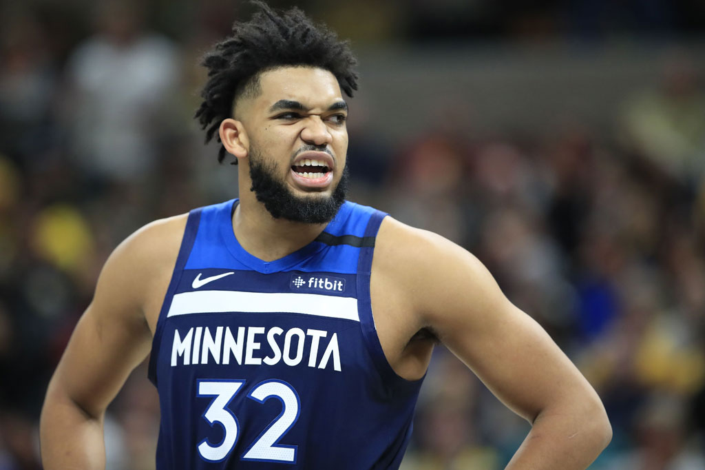 Bintang Minnesota Timberwolves Karl-Anthony Towns pada Jumat, 15 Januari 2021 waktu setempat, mengatakan bahwa dia telah dites positif covid-19. Dia bersumpah untuk mengatasi penyakit yang tahun lalu merenggut nyawa ibu dan enam anggota keluarga lainnya.