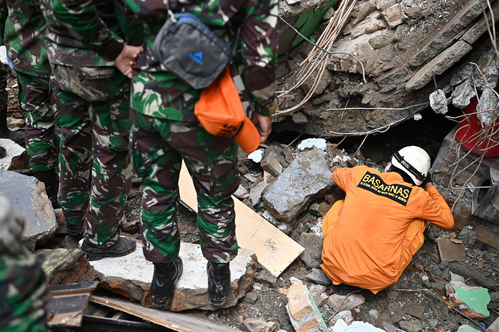 Bnpb Korban Meninggal Gempa Sulbar Bertambah Jadi 42 Orang Medcomid 