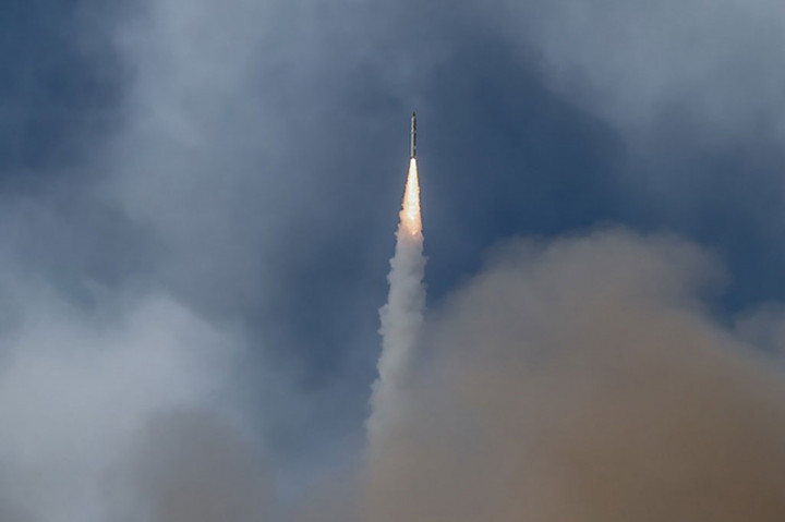 Kepala staf angkatan bersenjata Iran Mayjen Mohammad Bagheri hadir pada hari kedua latihan, bersama dengan kepala Pengawal Wali Kota Jenderal Hossein Salami dan komandan kedirgantaraan Brigadir Jenderal Amirali Hajizadeh.
