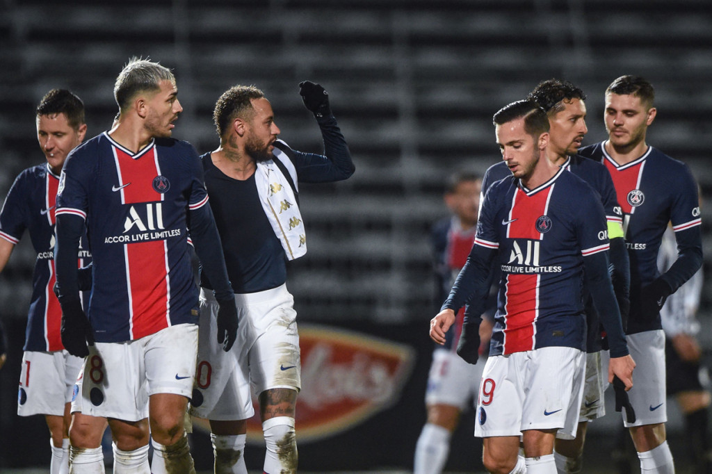 Sedangkan bagi Angers, mereka ada di urutan ketujuh dengan 30 poin. 