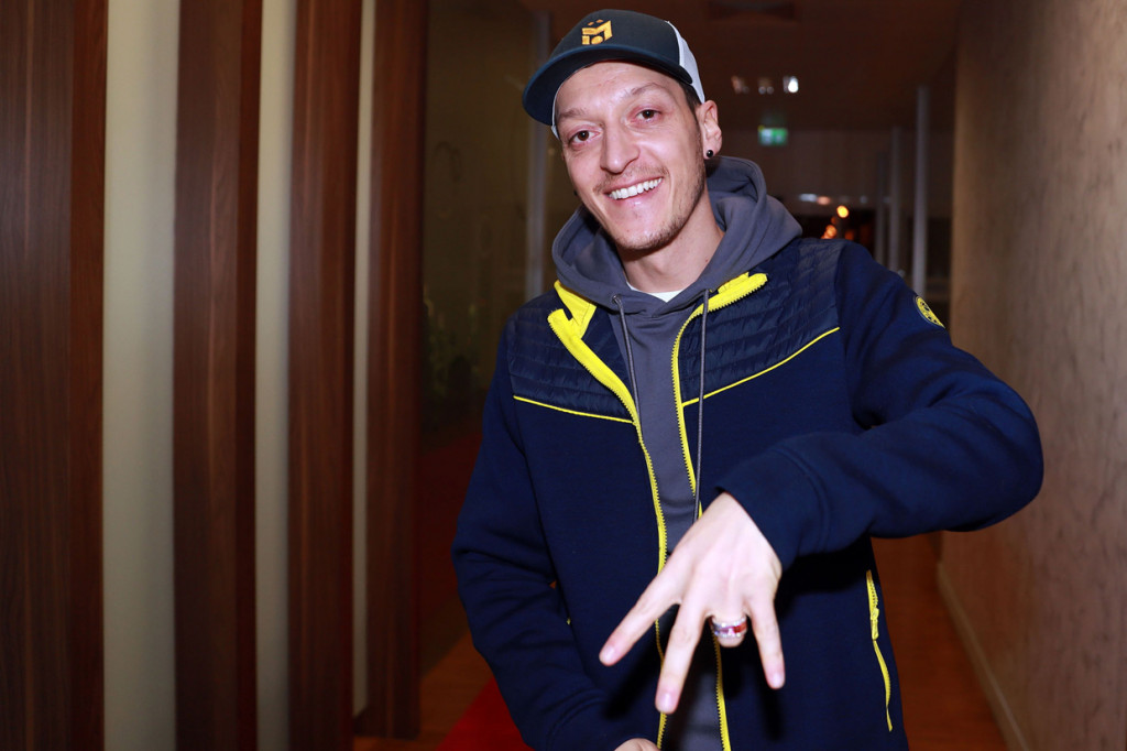 Ozil bakal pakai nomor punggung 67 di klub asal Istanbul tersebut.