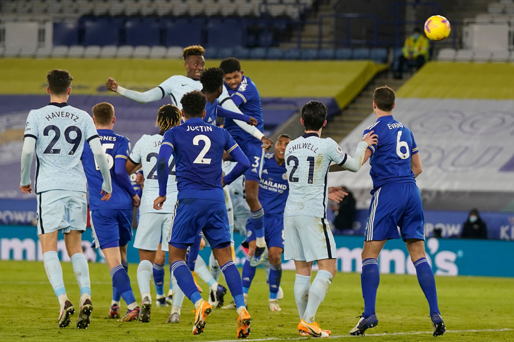 Di awal babak kedua, Chelsea berupaya memperkecil ketertinggalan. Upaya Tammy Abraham dan Reece James masih belum mampu menjebol gawang tuan rumah.