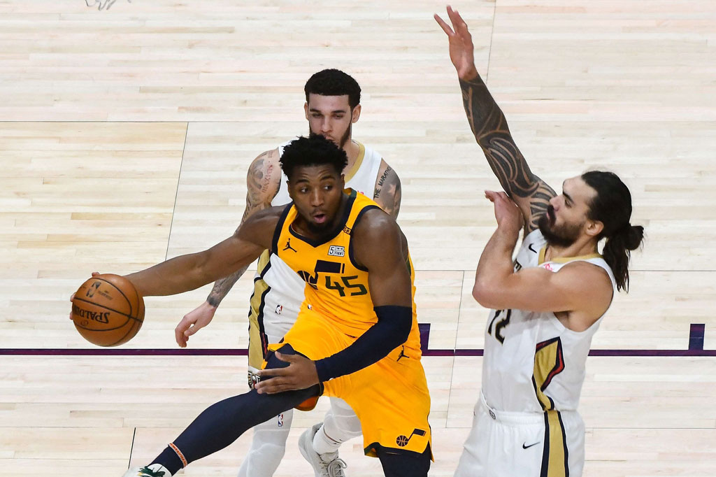 Donovan Mitchell Bawa Jazz Kalahkan Pelicans
Utah: Donovan Mitchell mencetak 28 poin untuk membantu Utah Jazz meraih kemenangan keenam secara beruntun, setelah sukses mengalahkan New Orleans Pelicans, 118-102 dalam kopmetisi bola basket NBA di Salt Lake City, Rabu, 20 Januari 2021 WIB.