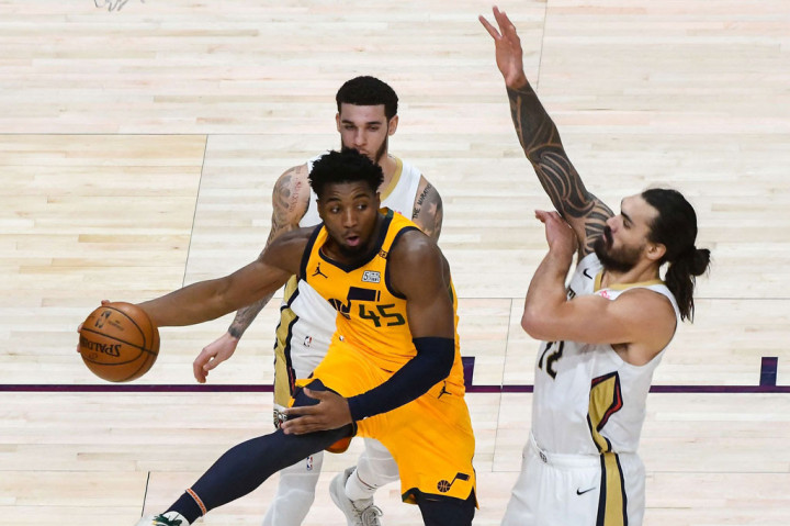 Donovan Mitchell Bawa Jazz Kalahkan Pelicans
Utah: Donovan Mitchell mencetak 28 poin untuk membantu Utah Jazz meraih kemenangan keenam secara beruntun, setelah sukses mengalahkan New Orleans Pelicans, 118-102 dalam kopmetisi bola basket NBA di Salt Lake City, Rabu, 20 Januari 2021 WIB.