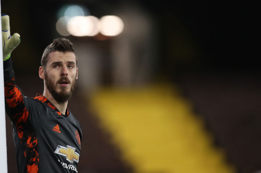 Sembilan menit berselang Fulham hampir menyamakan kedudukan jika saja kiper David de Gea tak melakukan penyelamatan gemilang dengan kakinya untuk menghalau tembakan Ruben Loftus-Cheek. Tuan rumah kemudian beberapa kali membahayakan pertahanan MU, namun tidak satu pun yang berbuah gol.