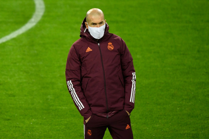 Tes positif datang sehari sebelum Madrid melakukan perjalanan ke Alaves untuk melawan Deportivo Alaves pada pertandingan La Liga. Los Blancos akan mencoba untuk menghidupkan kembali peluang meraih gelar La Liga saat tandang ke Alaves.