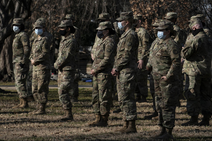 Pejabat AS yang berbicara tanpa menyebut nama, mengatakan jumlah pasukan Garda Nasional yang dites positif dapat meningkat, tetapi masih sebagian kecil dari lebih dari 25 ribu tentara yang dikerahkan di kota itu selama beberapa hari terakhir.