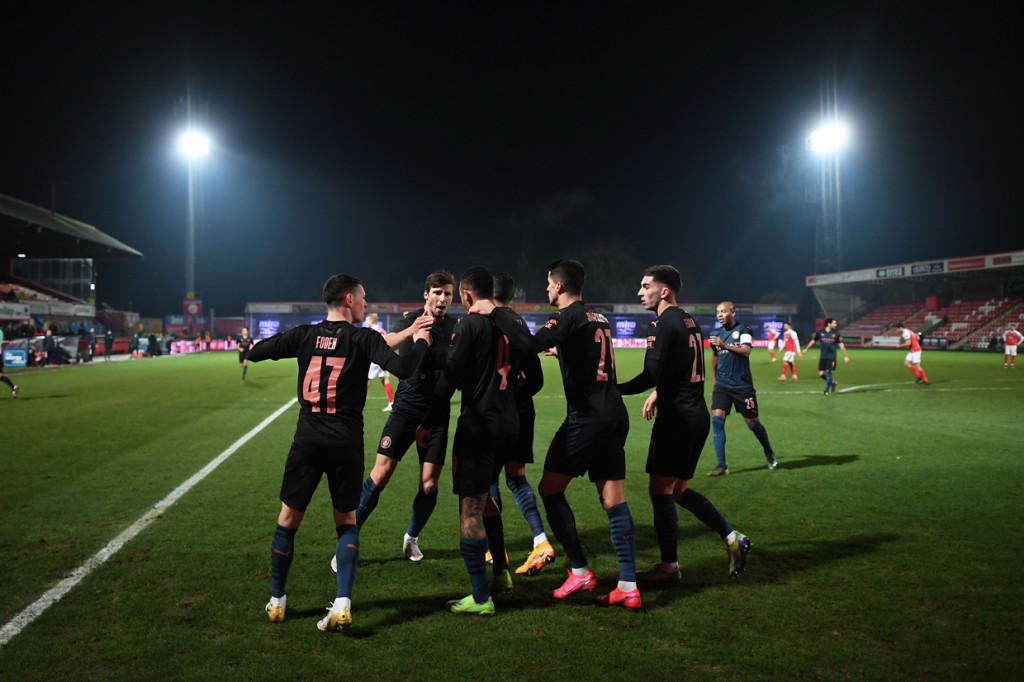 Dengan hasil ini, City berhak maju ke babak kelima Piala FA. 