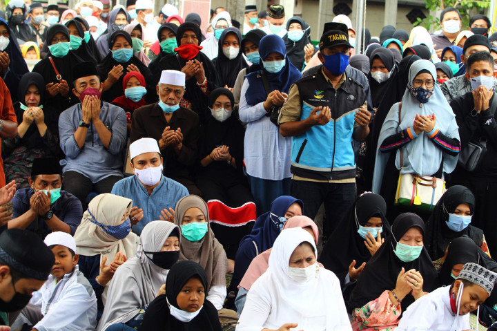 Kemudian, satu jenazah lain bernama Muhammad Nur Kholifatul Amin, asal Kabupaten Mempawah.