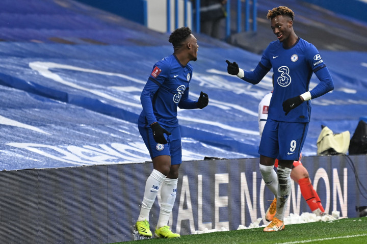 Tammy Abraham menjadi motor kemenangan klub berjulukan The Blues dengan hattrick yang ditorehkannya pada menit ke-11, 17', dan 74'.
