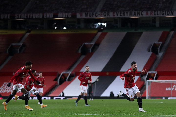 Gol penentu kemenangan MU dicetak oleh Bruno Fernandes pada menit ke-78, lewat tendangan bebas yang indah. Skor berubah menjadi 3-2. AFP Photo/Martin Rickett