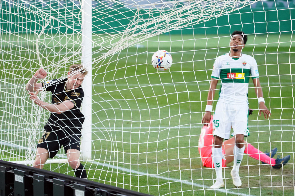 Dua gol kemenangan Barcelona dicetak oleh Frenkie de Jong (39') dan Riqui Puig (89').