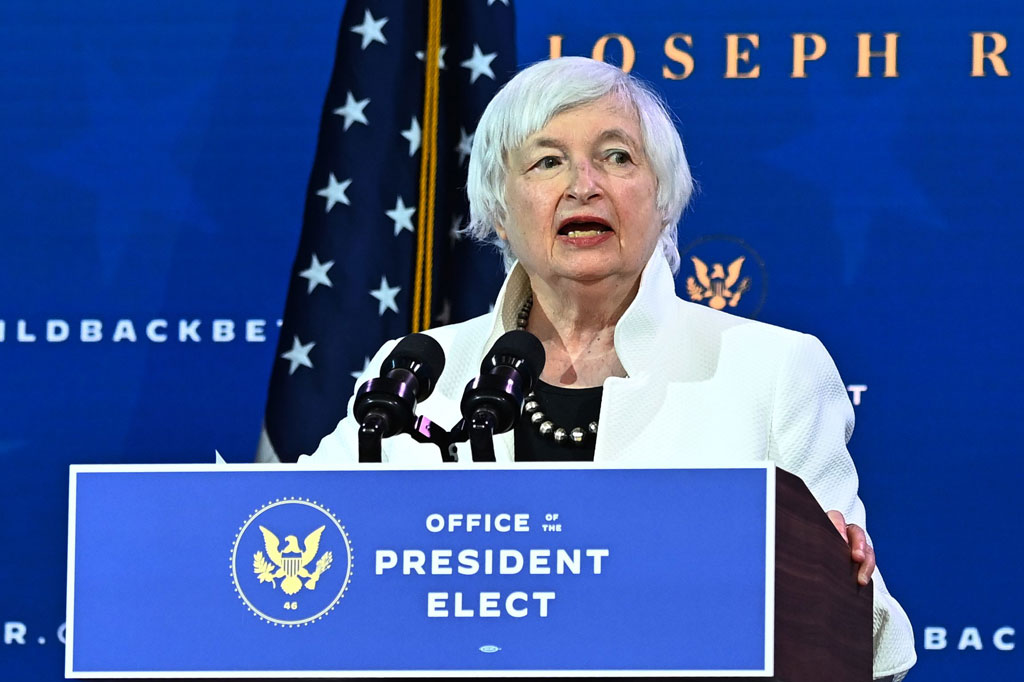 Yellen bukan orang baru dalam peran perintis karena dia juga perempuan pertama yang memimpin Federal Reserve, dari 2014 hingga 2018, dan sebelumnya Dewan Penasihat Ekonomi Gedung Putih.