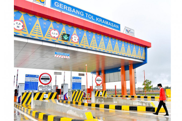 Jalan Tol Kayu Agung-Palembang merupakan tahap I dari proyek pengerjaan Trans Sumatra bagian selatan yang memiliki panjang 111,7 kilometer. Tol Kayu Agung- Palembang dikerjakan PT Waskita Sriwijaya Tol sejak 1 Juni 2016.