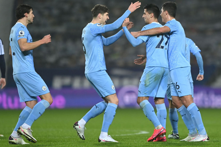 Joao Cancelo menggandakan keunggulan untuk timnya pada menit ke-20 yang mencetak gol dengan posisi serupa seperti Gundogan setelah menyelesaikan umpan tarik Bernardo Silva.